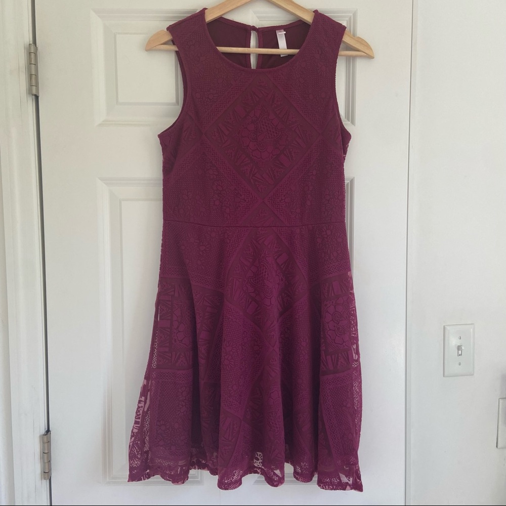 Xhilaration Sleeveless Dress with Keyhole Back